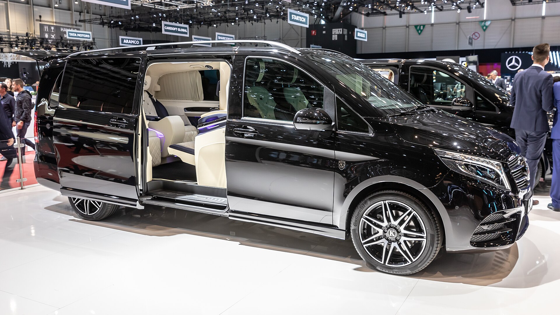 Mercedes-Benz Maybach V-Class VIP Edition outside Ottoman Palace
